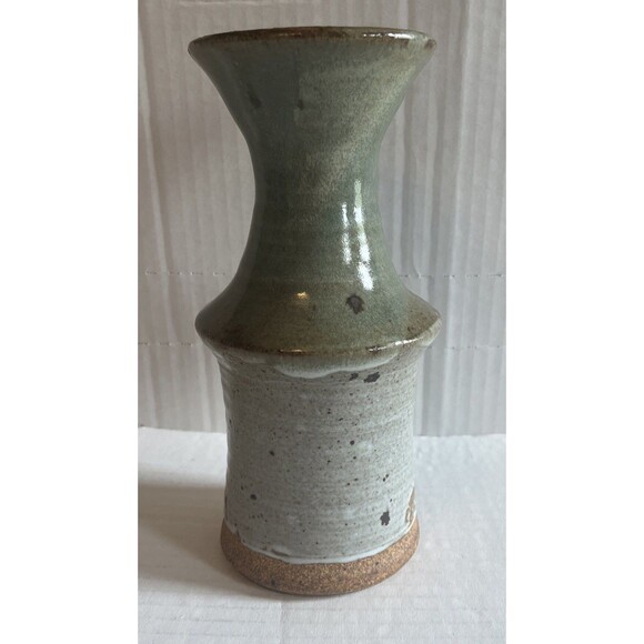 Studio Art Pottery Drip Glaze Sandstone Vase 8.75” Inch" Green Gray Signed - Picture 3 of 12